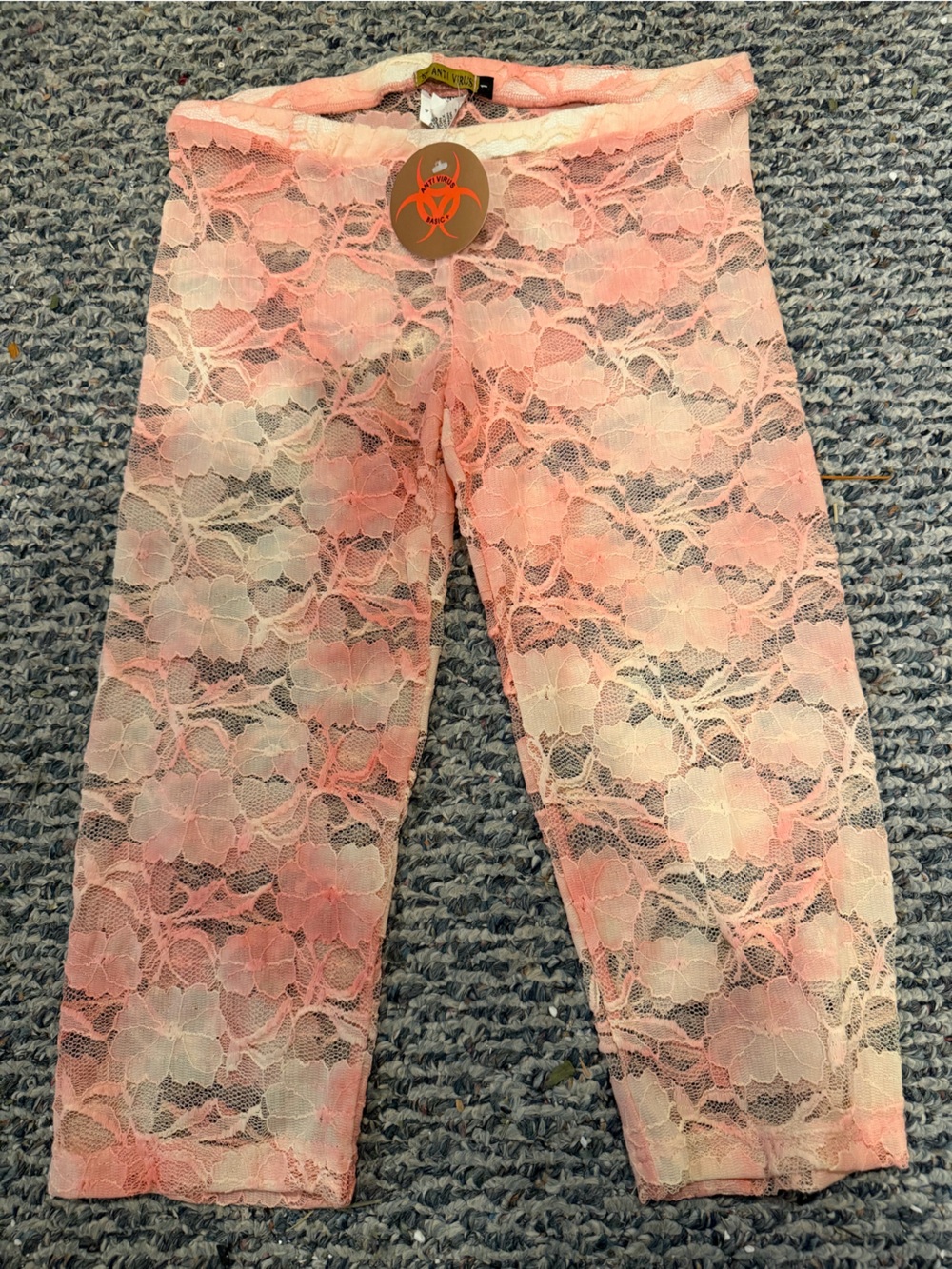 Women’s Pink Lace Overlay capri